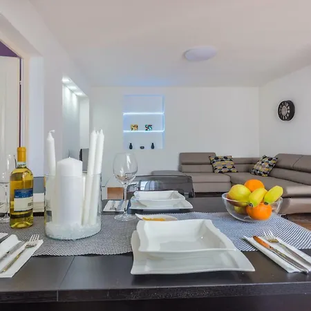 Monte & Paradiso * Pola