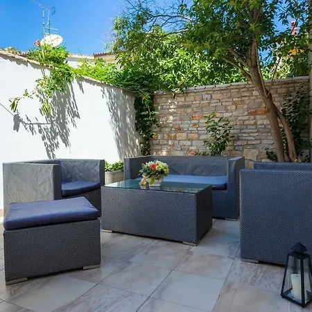 Monte & Paradiso * פולה